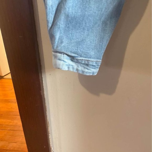 The BEST jeans EVER :) - Picture 4 of 4